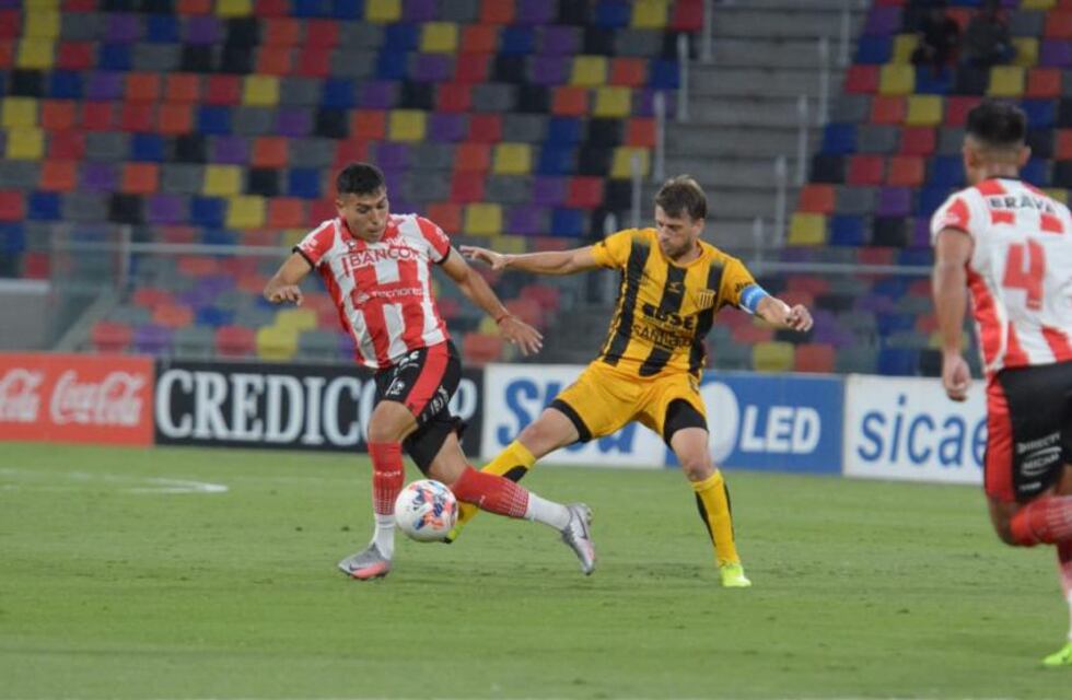 Instituto empató con Mitre y no pudo acomodarse más arriba en la tabla