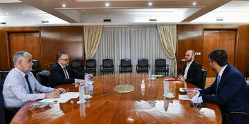 El ministro de Economía, Martín Guzmán,  ministro de Desarrollo Productivo, Matías Kulfas, al secretario de Comercio, Roberto Feletti, y el secretario de Política Económica, Fernando Morra.