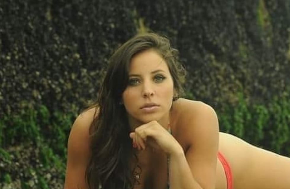 La hermana de Mica Viciconte, Lara, deslumbra con sus looks y bikinis en Instagram