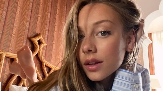 Ester Expósito compartió un momento de “fiaca” desde su cama que estalló Instagram