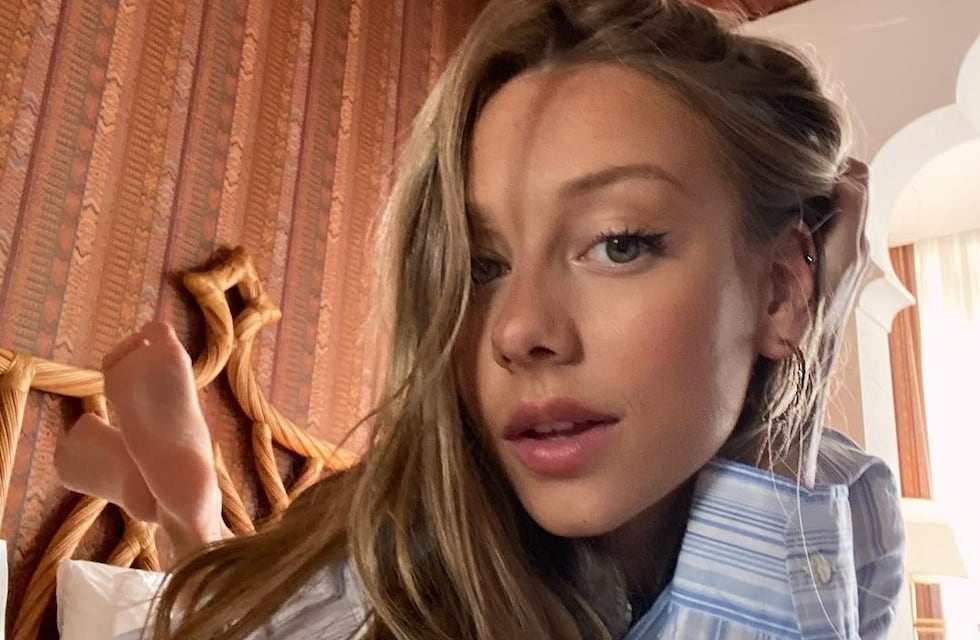 Ester Expósito compartió un momento de “fiaca” desde su cama que estalló Instagram
