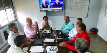 La reunión estableció las bases para un trabajo en conjunto que impulse las energías renovables en la provincia.