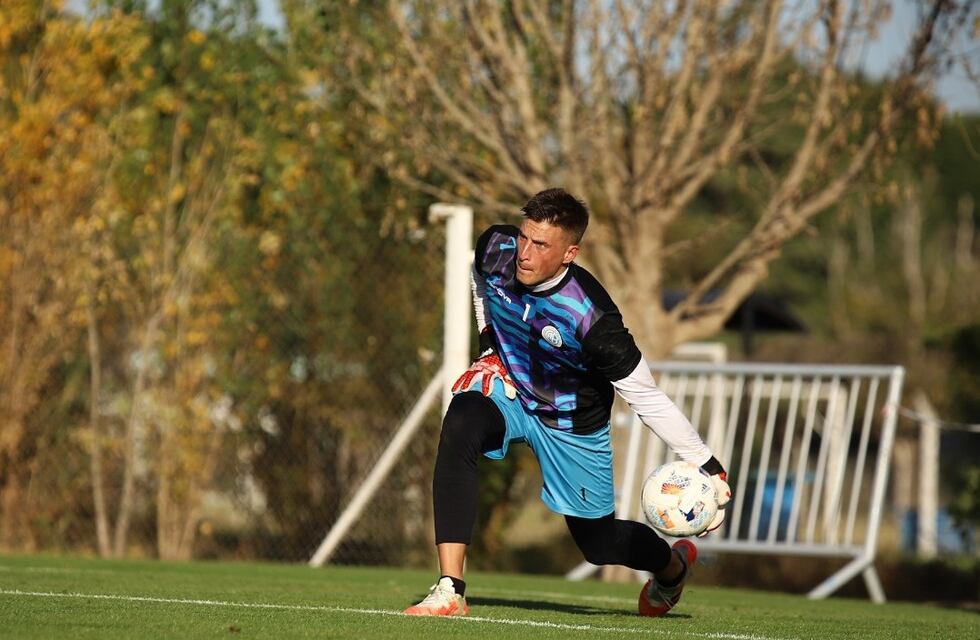En su mejor momento, Nahuel Losada extendió su contrato con Belgrano