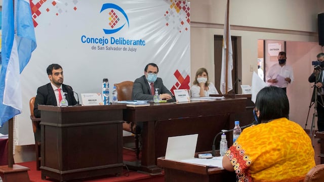 El concejal Lisandro Aguiar presidió la décima sesión ordinaria del Concejo Deliberante de San Salvador de Jujuy.