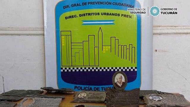 Recuperaron 25 placas de bronce robadas en el Cementerio del Norte y aprehendieron a un joven