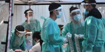 Otras 576 personas murieron y 24.601 fueron reportadas con coronavirus en las últimas 24 horas (AP)