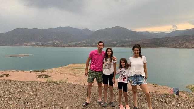 Maxi junto a su familia durante las vacaciones en Mendoza