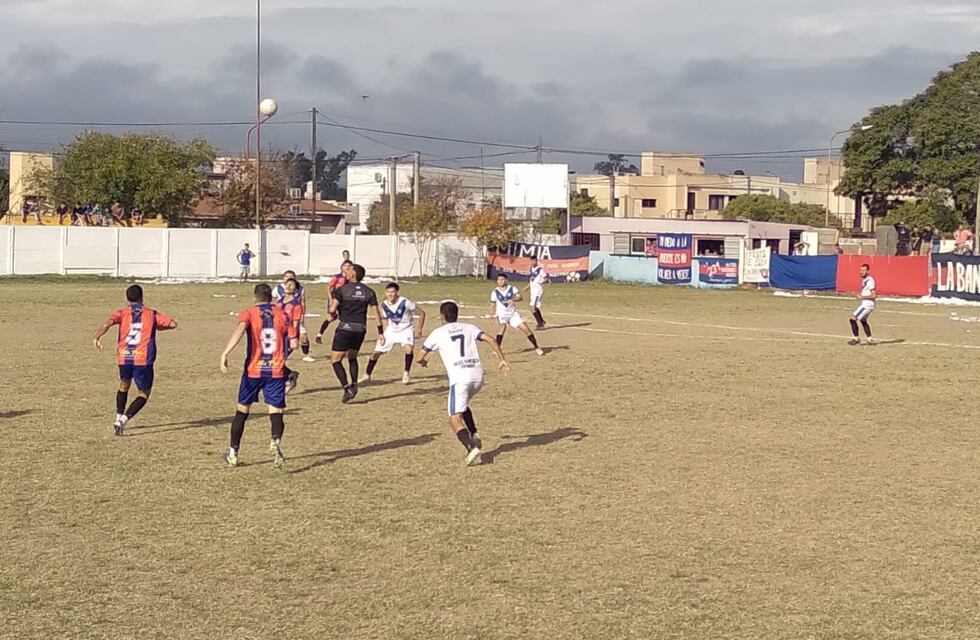 El Sportivo 24 le ganó a la Vélez de Tránsito y terminó tercero en el Apertura de la Oeste