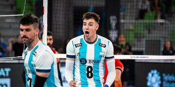Agustín Loser festeja en la Selección./Archivo