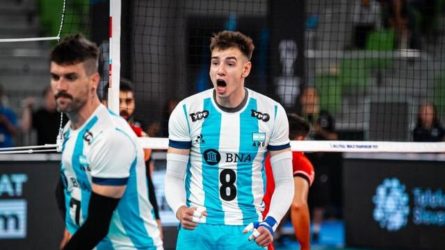 Agustín Loser festeja en la Selección./Archivo