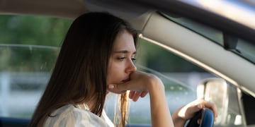 Qué significado tiene que una persona diga “no pasa nada” cuando sí le pasa algo, según la psicología