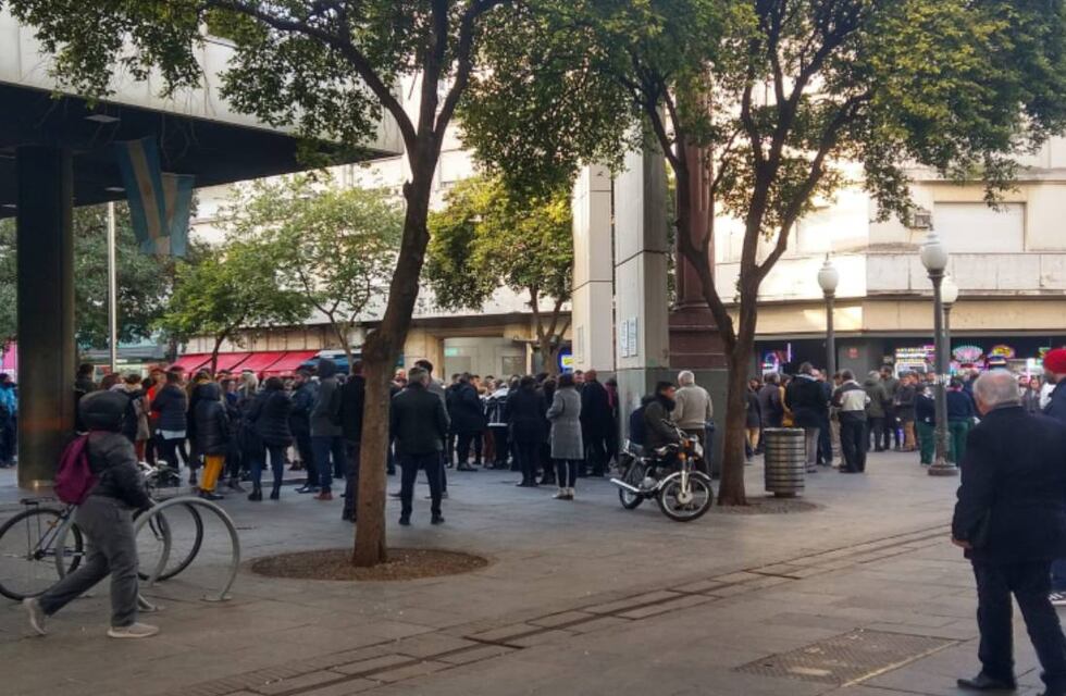Provocó un caos en el centro rosarino con falsas amenazas de bomba y la detuvieron