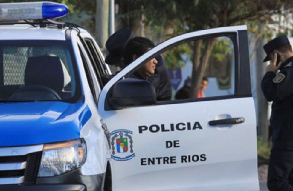 Un policía entrerriano le disparó a su esposa y luego intentó quitarse la vida