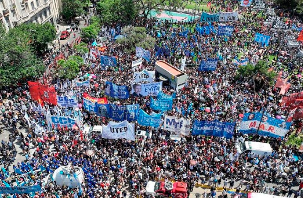 Jueves de movilización en el centro de Rosario: a qué hora y dónde son las marchas