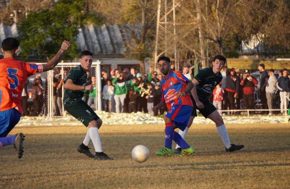 El domingo se juega el Clásico de Arroyito, el que gana tiene chances en la Zona Oeste