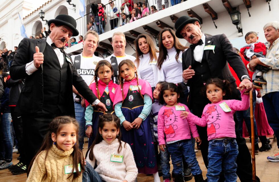 Doble emoción en Famaillá con la Fiesta Nacional de los Mellizos