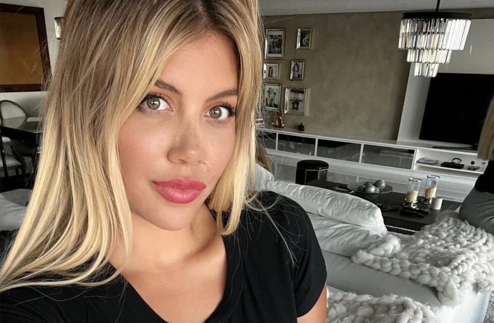 Wanda Nara se llevó todas las miradas al mostrarse con un look de entre casa y sin ropa interior