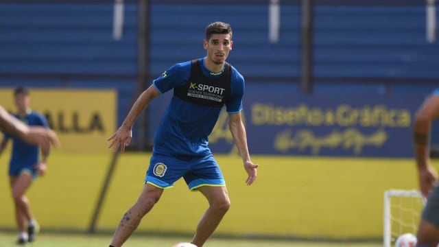 El ex Defensor Sporting debutó con un gol ante Arsenal luego de ingresar como suplente. (@carcoficial)