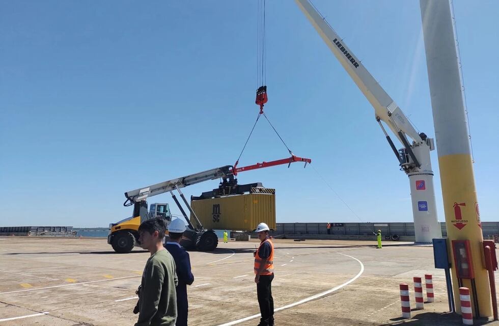 Puerto de Posadas: este sábado partió el primer convoy de barcazas con productos misioneros