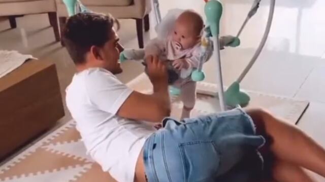 Mientras se recupera de la lesión, Girotti sigue a Talleres con su hija.