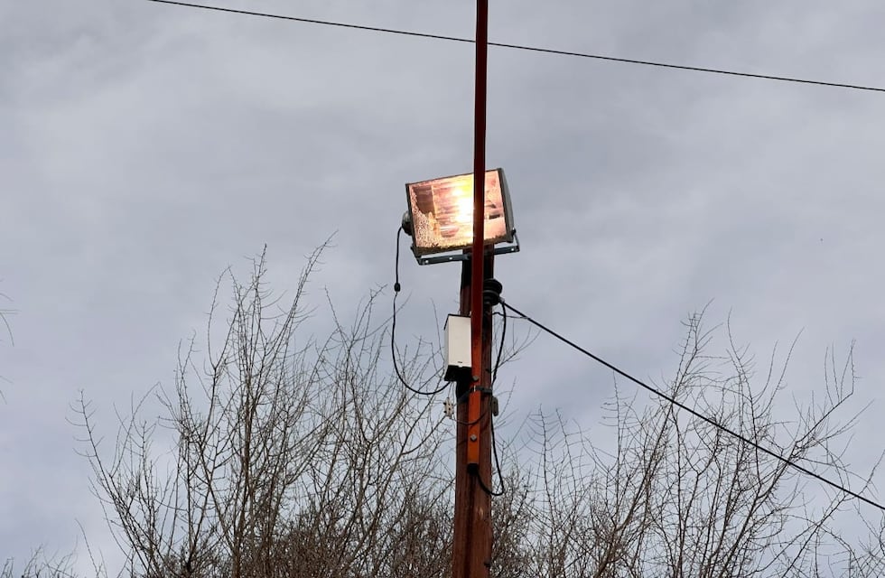 Indignación en Carlos Paz: destrozaron las luminarias LED recientemente colocadas