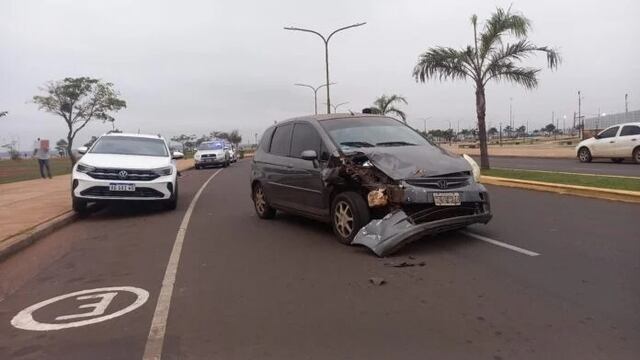 Dos personas heridas en siniestro vial en la avenida Costanera.