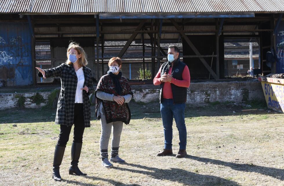 Funcionarios y vecinalistas visitaron el Centro Recreativo Metropolitano