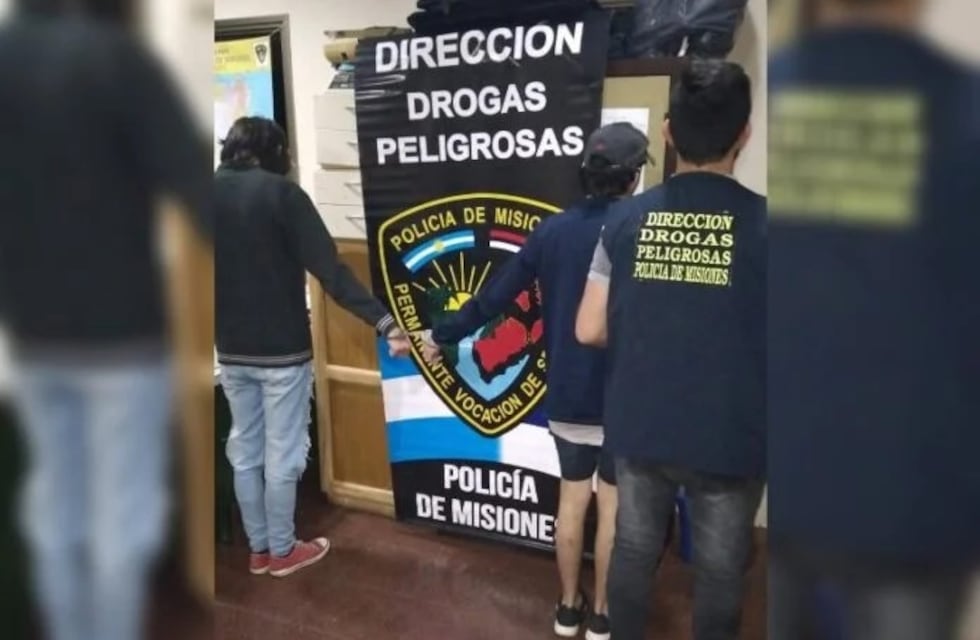 Dos jóvenes detenidos acusados de vender droga en el centro de Posadas