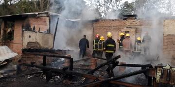 Carlos fue encontrado sin vida entre los restos de la vivienda consumida por el fuego.