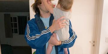 Paulo Londra y su pequeña hija Isabella Naomi a comienzos de 2021.