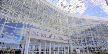 Hospital Central "Dr. Ramón Carrillo", donde se encuentra internado Gustavo Daniel Gutiérrez tras el femicidio de Dora Arce.