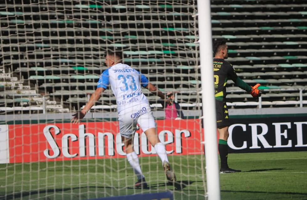 Dura derrota de Aldosivi: Godoy Cruz goleó por 4 a 1 al “Tiburón”