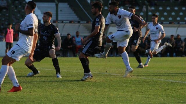 El exdelantero de Boca Juniors liquidó el pleito en tiempo adicional.