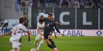 Talleres enfrenta a Platense, en partido clave por la permanencia (Nicolás Bravo / La Voz).