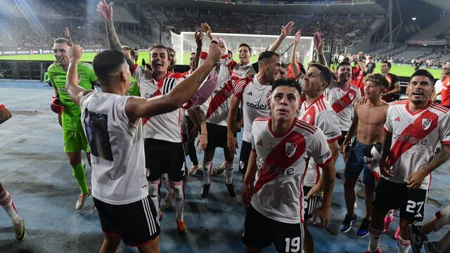 River venció 2-1 a Estudiantes y se coronó campeón de la Supercopa Argentina en el estadio Mario Alberto Kempes. (La Voz)