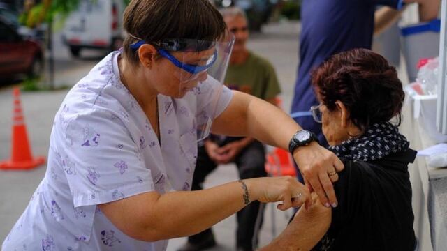 Además, los jueves, viernes y sábado continúan las jornadas extendidas en el Centro de Salud 1 de 8 a 20 y los domingos de 8 a 15