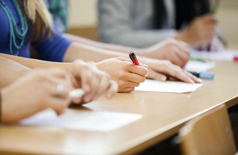 Plan FinEs 2024: abrió la inscripción para completar estudios secundarios