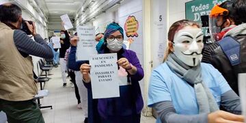 La protesta por los pasillos del Hospital Molas (Plan B Noticias)