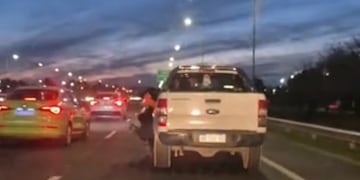 Un policía fue arrastrado por una camioneta en Circunvalación de Córdoba.