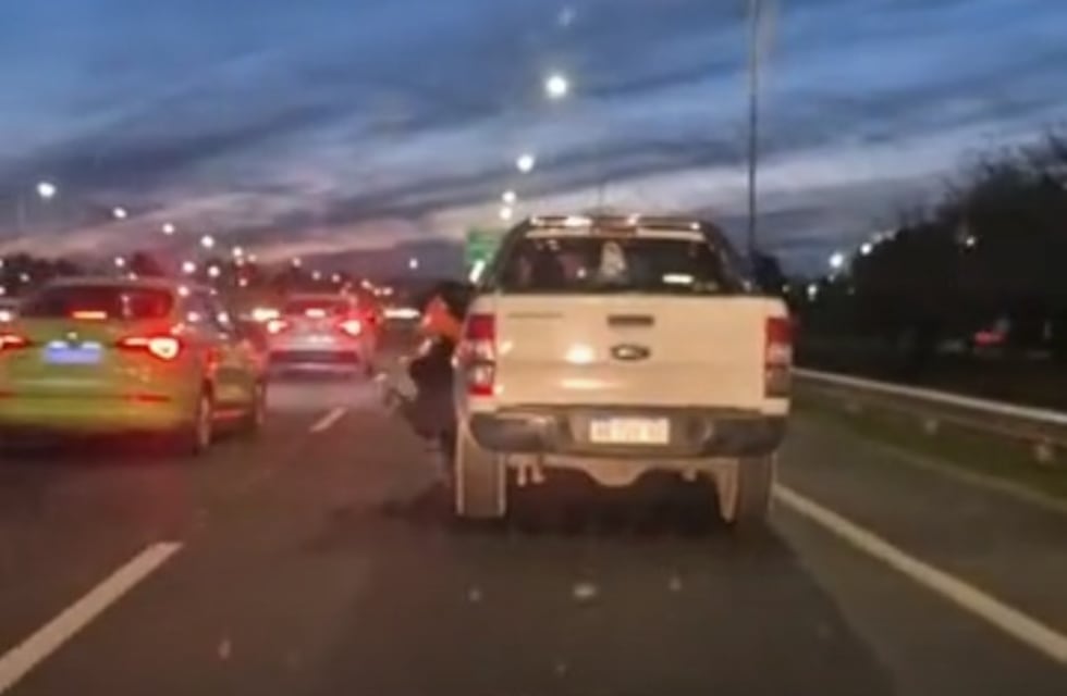 Habló el abogado del conductor que arrastró a un policía en Córdoba: “Está totalmente quebrado”