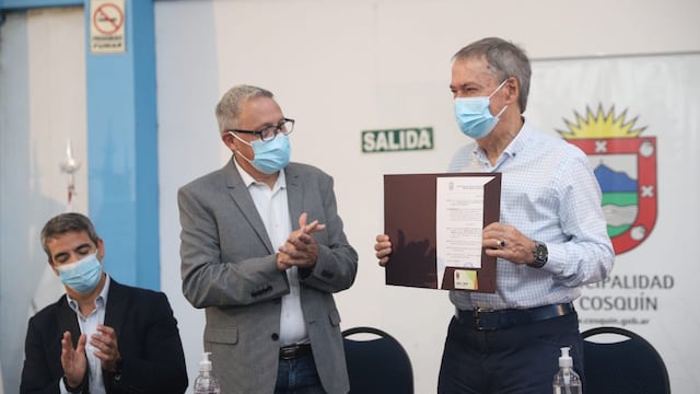 Juan Schiaretti anunció inversiones en la ciudad de Cosquín.