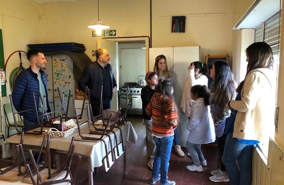 Garate visitó la Escuela Rural Nº 43 del paraje La Josefina