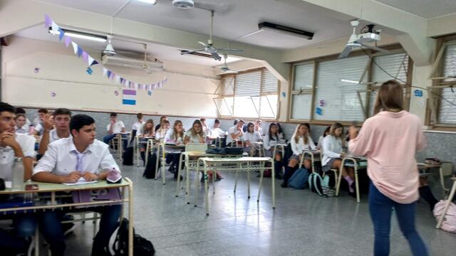 Capacitación a alumnos sobre alimentación saludable