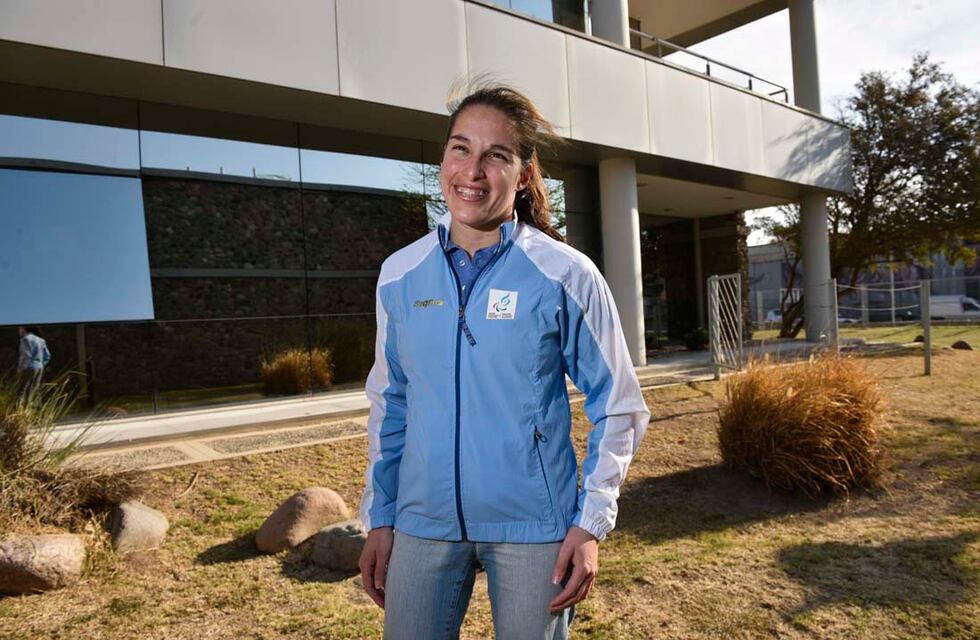 Elizabeth Noriega nadadora de Arroyito, estará en los Juegos Paralímpicos de París 2024