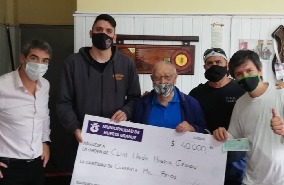 El Club Unión de Huerta Grande recibió una ayuda económica para reparar los daños después del intento de robo