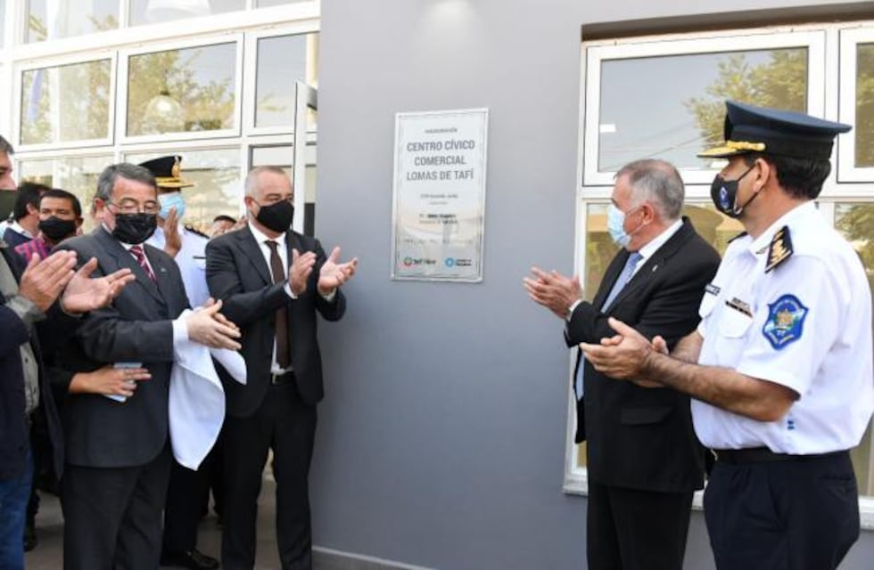 Jaldo inauguró la primera etapa del Centro Cívico Comercial de Lomas de Tafí