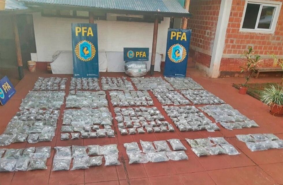 Capioví: incautan marihuana en encomiendas con logos de un panda