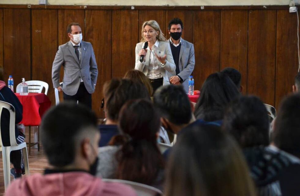 En tres meses los jueces del fuero penal visitaron 23 escuelas explicando los juicios por jurado