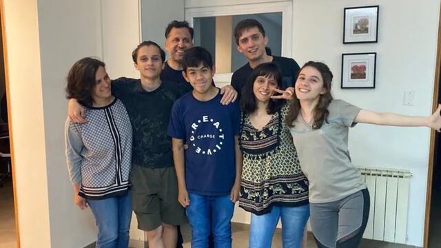 Tincho soñaba con tener una familia, y lo consiguió gracias a un video viral. Gentileza La Nación