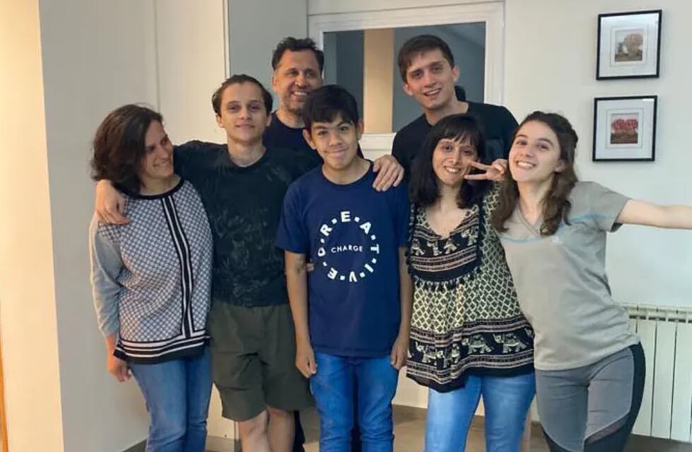 Un video viral terminó en una hermosa historia de adopción: conocé a Tincho y su nueva familia de Río Negro